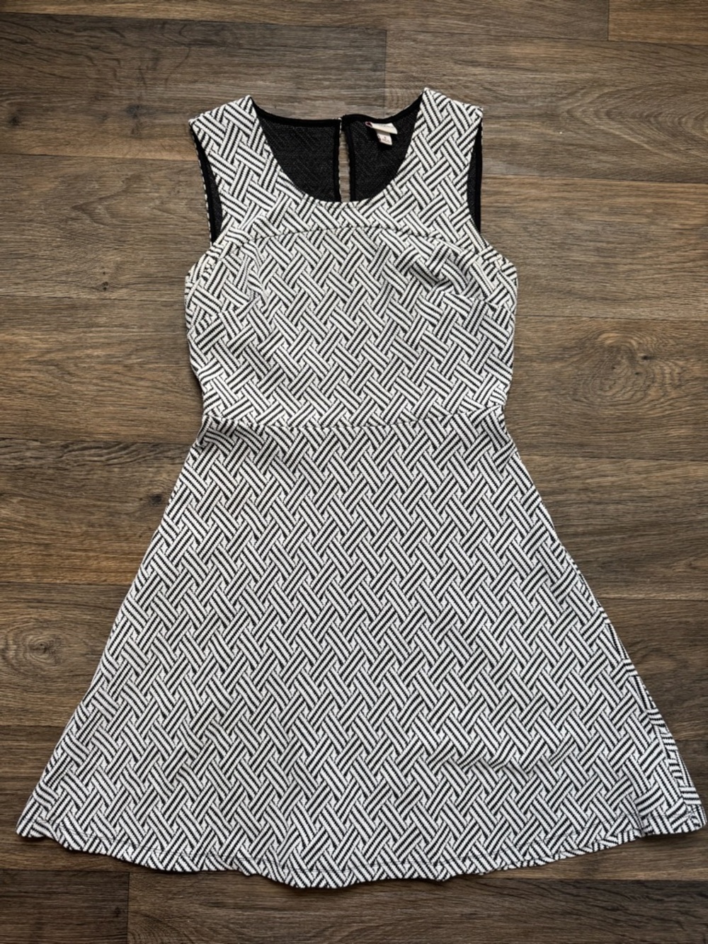 Merona Black and White Geometric Midi Dress